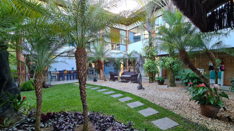 Imagem Casa com 6 Quartos à Venda, 880 m² em Ferradura - Armação Dos Búzios Imagem Casa com 6 Quartos à Venda, 880 m² em Ferradura - Armação Dos Búzios