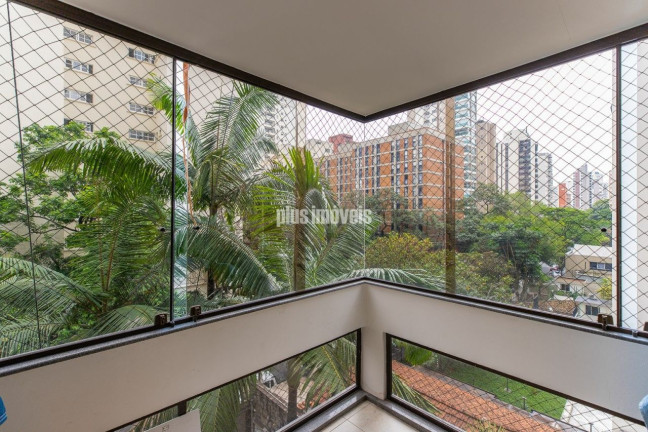 Apartamento com 4 Quartos à Venda, 220 m² em Moema - São Paulo