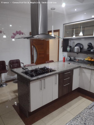 Imagem Sobrado com 3 Quartos à Venda, 229 m² em Santa Paula - São Caetano Do Sul