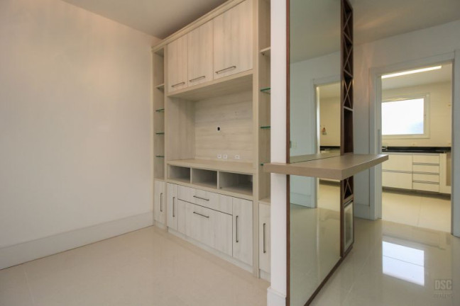 Imagem Imóvel com 3 Quartos à Venda, 165 m² em Bela Vista - Porto Alegre Imagem Imóvel com 3 Quartos à Venda, 165 m² em Bela Vista - Porto Alegre
