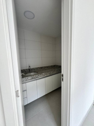 Imagem Apartamento com 3 Quartos para Alugar,  em Ilhéus