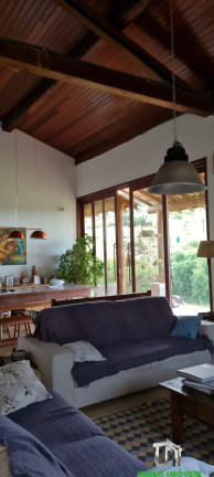 Imagem Imóvel com 3 Quartos à Venda, 612 m² em Pedra Bela - Pedra Bela
