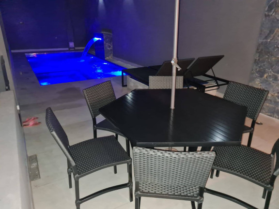 Imagem Casa com 2 Quartos à Venda, 200 m² em Ribeirão Preto Imagem Casa com 2 Quartos à Venda, 200 m² em Ribeirão Preto