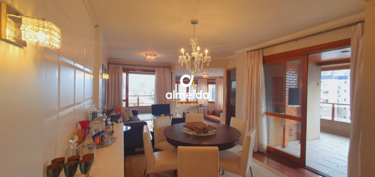 Apartamento com 4 Quartos à Venda, 255 m² em Centro - Santa Maria