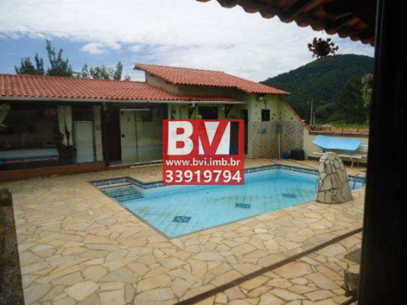 Imagem Casa com 4 Quartos à Venda, 140 m² em Centro - Miguel Pereira Imagem Casa com 4 Quartos à Venda, 140 m² em Centro - Miguel Pereira