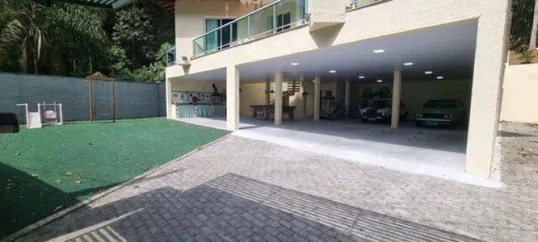 Imagem Casa com 4 Quartos à Venda, 417 m² em Mairiporã Imagem Casa com 4 Quartos à Venda, 417 m² em Mairiporã