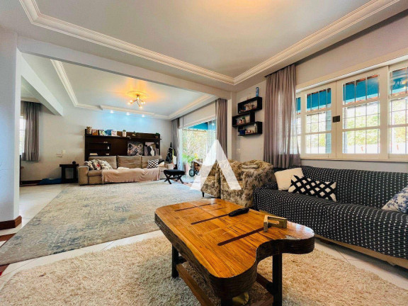 Imagem Casa com 5 Quartos à Venda, 305 m² em Albuquerque - Teresópolis