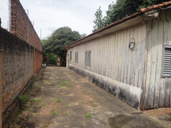 Terreno à Venda, 300 m² em Vila Nova Paulista - Bauru