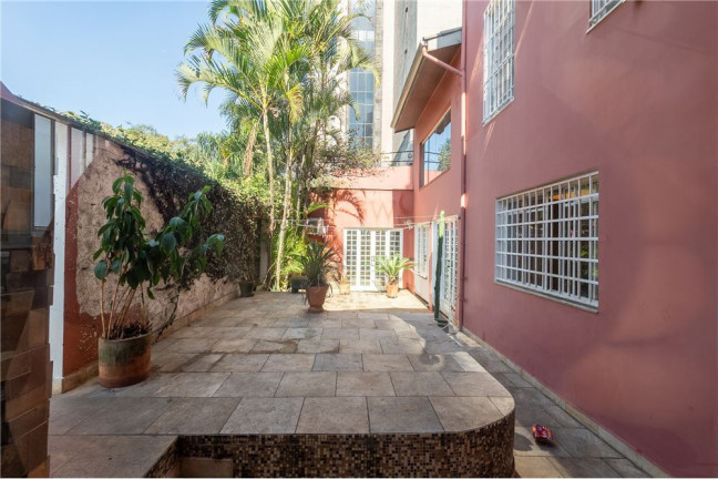 Imagem Casa com 8 Quartos à Venda, 412 m² em Bela Vista - São Paulo Imagem Casa com 8 Quartos à Venda, 412 m² em Bela Vista - São Paulo