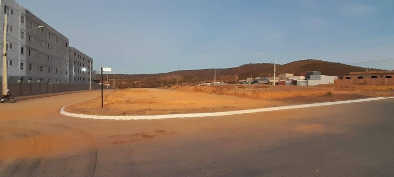 Terreno à Venda, 200 m² em Residencial Sul Jacarandás - Montes Claros