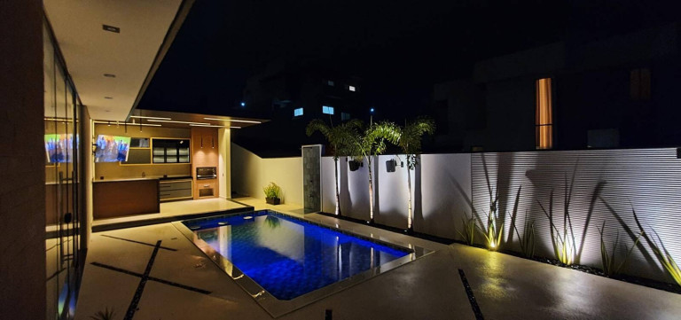 Imagem Casa com 3 Quartos à Venda, 400 m² em Jardim Santa Helena - Bragança Paulista Imagem Casa com 3 Quartos à Venda, 400 m² em Jardim Santa Helena - Bragança Paulista
