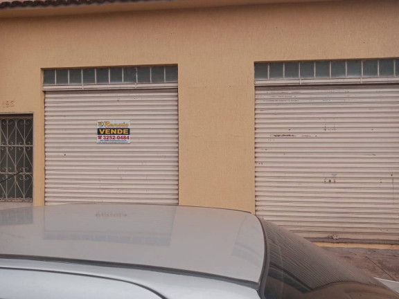 Casa à Venda, 331 m² em Vila Edio - Arapongas