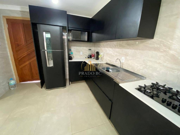 Imagem Casa com 3 Quartos à Venda, em Balneário Camboriú Imagem Casa com 3 Quartos à Venda, em Balneário Camboriú