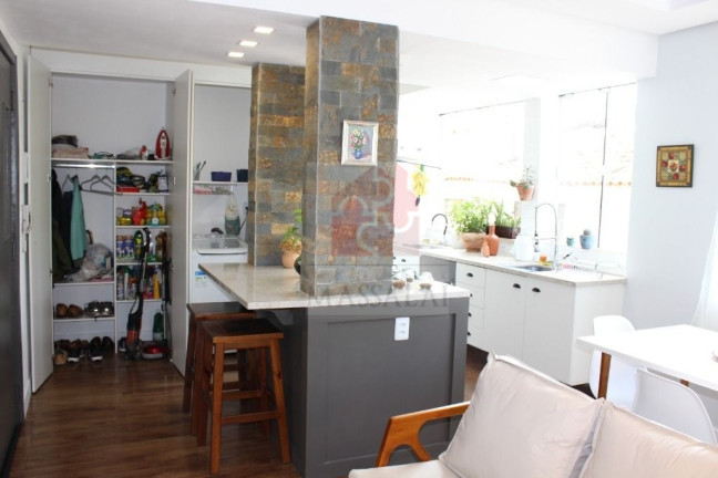 Imagem Apartamento com 1 Quarto à Venda, 47 m² em Santo Antônio - Porto Alegre Imagem Apartamento com 1 Quarto à Venda, 47 m² em Santo Antônio - Porto Alegre