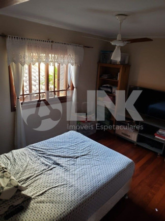 Imagem Casa com 4 Quartos à Venda, 236 m² em Agronomia - Porto Alegre