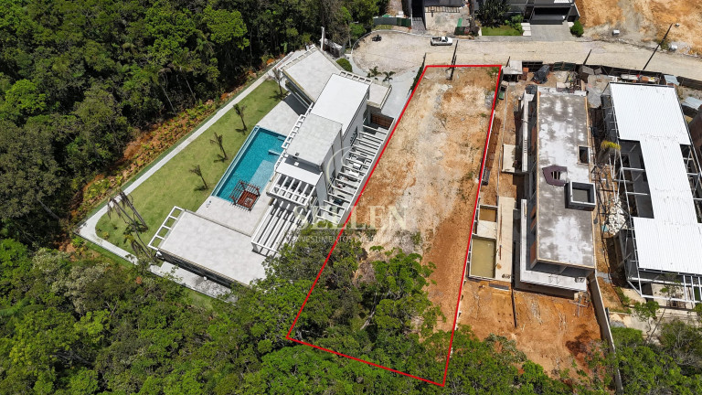 Terreno à Venda, 10 m² em Ariribá - Balneário Camboriú