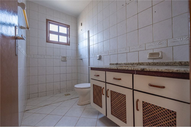 Imagem Casa com 6 Quartos à Venda,  em Córrego Grande - Florianópolis