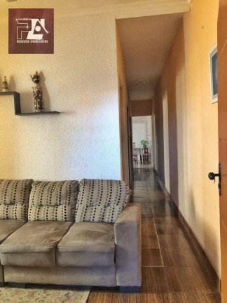 Imagem Casa com 3 Quartos à Venda, 160 m² em Santo Antônio - Lorena Imagem Casa com 3 Quartos à Venda, 160 m² em Santo Antônio - Lorena