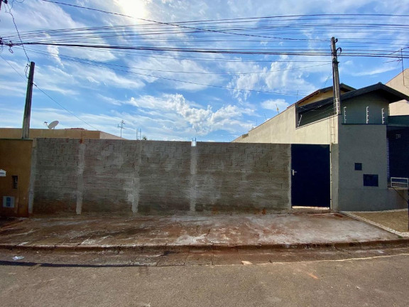 Terreno à Venda, 308 m² em Centro - Lins