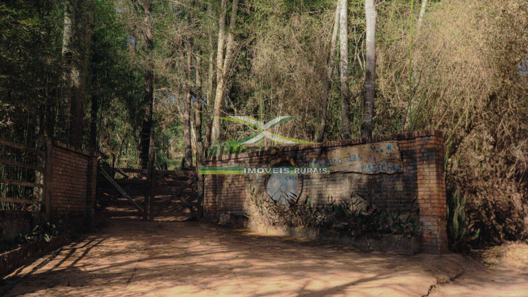 Chácara à Venda, 48 m² em Rio Acima