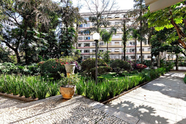 Imagem Imóvel com 3 Quartos à Venda, 130 m² em Vila Nova Conceição - São Paulo