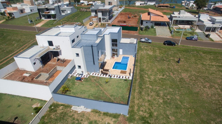 Imagem Casa de Condomínio com 4 Quartos à Venda, 450 m² em Riviera De Santa Cristina Xiii - Paranapanema Imagem Casa de Condomínio com 4 Quartos à Venda, 450 m² em Riviera De Santa Cristina Xiii - Paranapanema