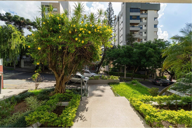 Imagem Apartamento com 4 Quartos à Venda, 277 m² em Auxiliadora - Porto Alegre Imagem Apartamento com 4 Quartos à Venda, 277 m² em Auxiliadora - Porto Alegre