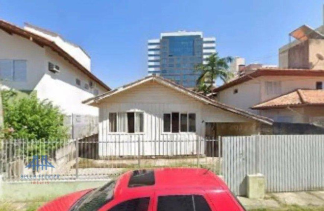 Imagem Terreno à Venda, 292 m² em Trindade - Florianópolis Imagem Terreno à Venda, 292 m² em Trindade - Florianópolis