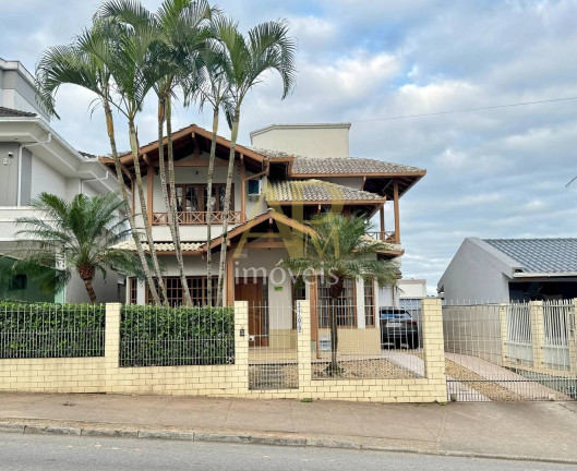 Casa com 4 Quartos à Venda, 420 m² em Pedra Branca - Palhoça