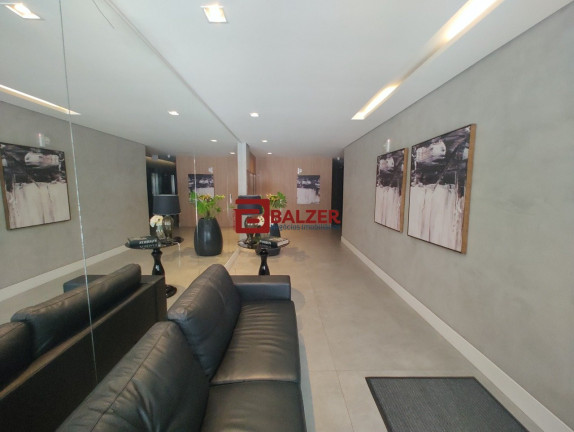 Imagem Apartamento com 3 Quartos à Venda, 132 m² em Centro - Florianópolis Imagem Apartamento com 3 Quartos à Venda, 132 m² em Centro - Florianópolis