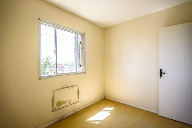 Imagem Imóvel com 3 Quartos à Venda, 63 m² em São Sebastião - Porto Alegre