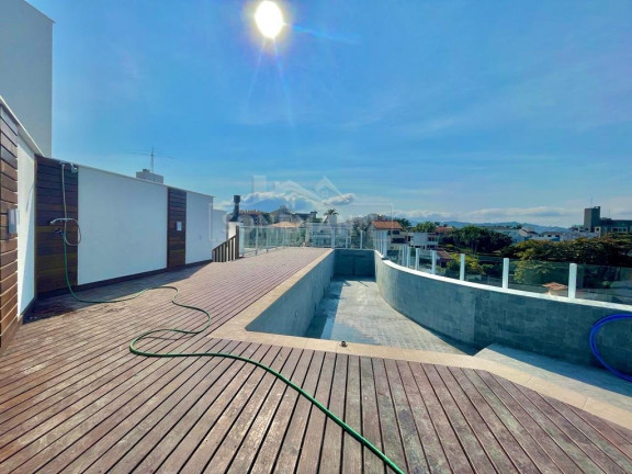 Imagem Cobertura com 4 Quartos à Venda, 221 m² em Coqueiros - Florianópolis Imagem Cobertura com 4 Quartos à Venda, 221 m² em Coqueiros - Florianópolis