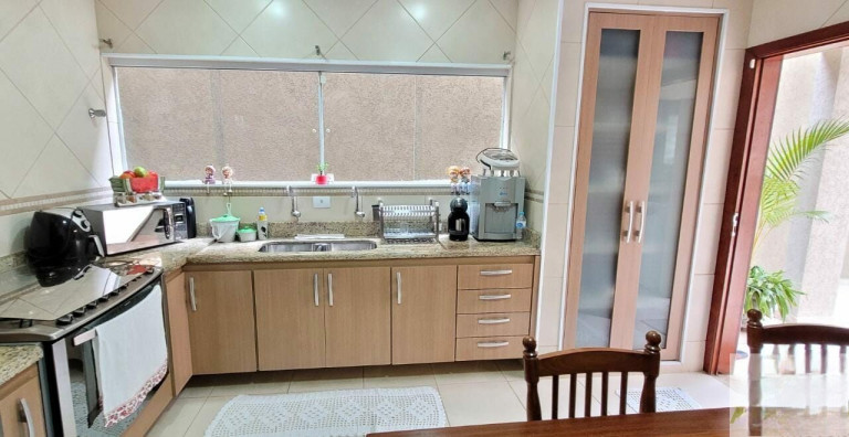 Imagem Sobrado com 4 Quartos à Venda, 150 m² em Jardim Cidália - São Paulo Imagem Sobrado com 4 Quartos à Venda, 150 m² em Jardim Cidália - São Paulo