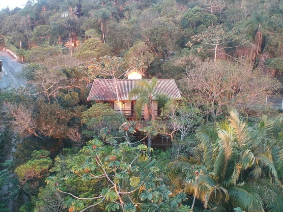 Imóvel com 4 Quartos à Venda,  em Praia Do Rosa - Imbituba
