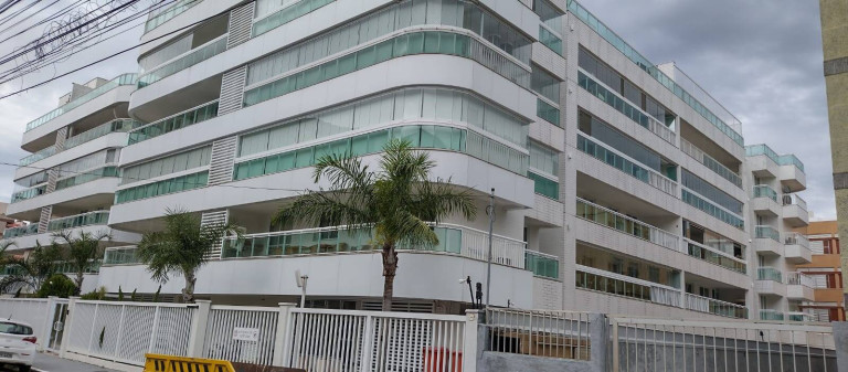 Apartamento com 3 Quartos à Venda, 155 m² em Passagem - Cabo Frio