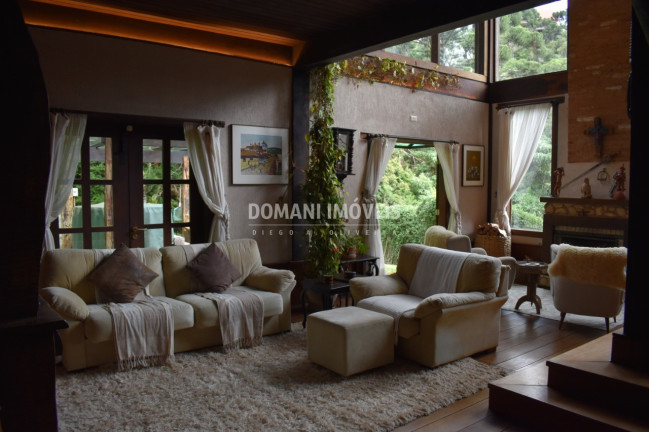 Imagem Casa com 3 Quartos à Venda, 597 m² em Região Da Pedra Do Fogo - Campos Do Jordão Imagem Casa com 3 Quartos à Venda, 597 m² em Região Da Pedra Do Fogo - Campos Do Jordão