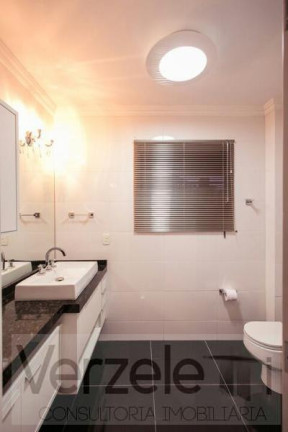 Imagem Casa com 4 Quartos para Temporada, 1.000 m² em Centro - Balneário Camboriú Imagem Casa com 4 Quartos para Temporada, 1.000 m² em Centro - Balneário Camboriú