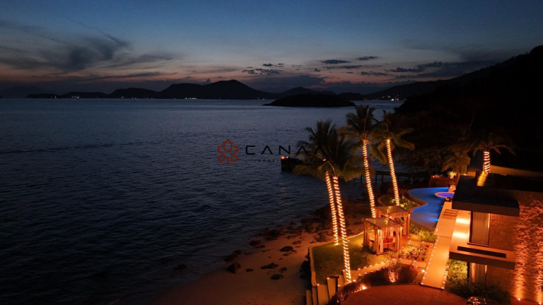 Imagem Casa de Condomínio com 6 Quartos à Venda, 1.300 m² em Mombaça - Angra Dos Reis