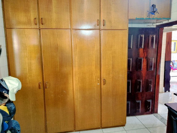 Imagem Casa com 2 Quartos à Venda, 229 m² em Setor Leste Universitário - Goiânia