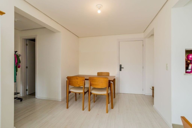 Imagem Imóvel com 2 Quartos à Venda, 67 m² em Passo Da Areia - Porto Alegre Imagem Imóvel com 2 Quartos à Venda, 67 m² em Passo Da Areia - Porto Alegre