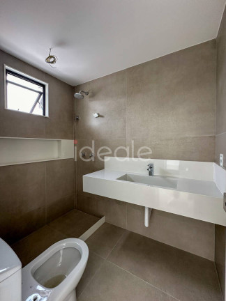Imagem Casa de Condomínio com 5 Quartos à Venda, em Barra Da Tijuca - Rio De Janeiro Imagem Casa de Condomínio com 5 Quartos à Venda, em Barra Da Tijuca - Rio De Janeiro