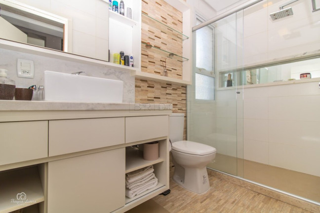 Imagem Casa com 6 Quartos à Venda, 570 m² em Três Figueiras - Porto Alegre Imagem Casa com 6 Quartos à Venda, 570 m² em Três Figueiras - Porto Alegre
