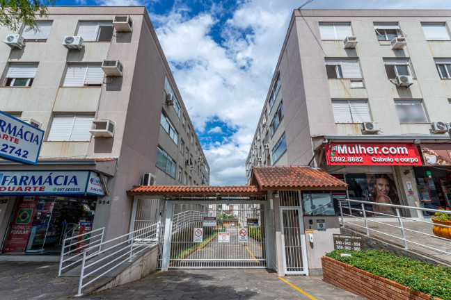 Apartamento com 3 Quartos à Venda, 80 m² em Vila Ipiranga - Porto Alegre
