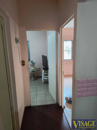 Apartamento com 2 Quartos à Venda,  em Parque Santo Antônio - Jacareí