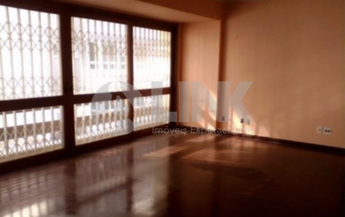 Imagem Apartamento com 3 Quartos à Venda, 131 m² em Petrópolis - Porto Alegre Imagem Apartamento com 3 Quartos à Venda, 131 m² em Petrópolis - Porto Alegre