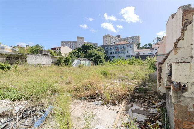 Imagem Terreno à Venda, 1.317 m² em Santo Antônio - Porto Alegre Imagem Terreno à Venda, 1.317 m² em Santo Antônio - Porto Alegre