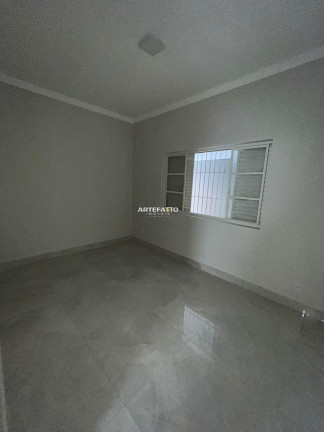 Imagem Casa com 3 Quartos à Venda, 210 m²