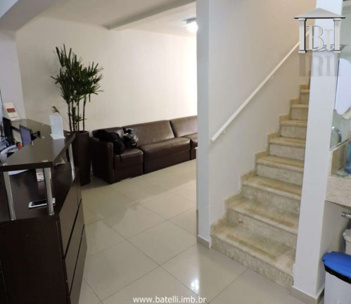 Imóvel à Venda, 182 m² em Granja Viana - Cotia