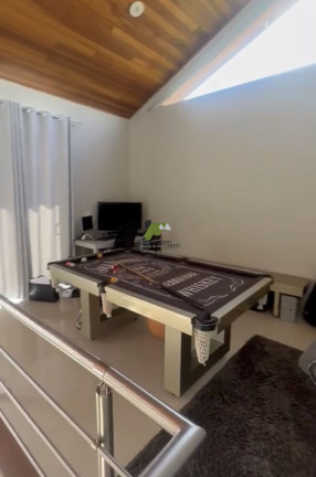 Imagem Casa com 3 Quartos à Venda, 313 m²