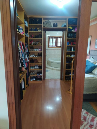 Imagem Imóvel com 4 Quartos à Venda, em Glória - Porto Alegre Imagem Imóvel com 4 Quartos à Venda, em Glória - Porto Alegre